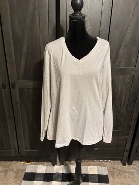 Chadwicks White V-Neck Long Sleeve Top